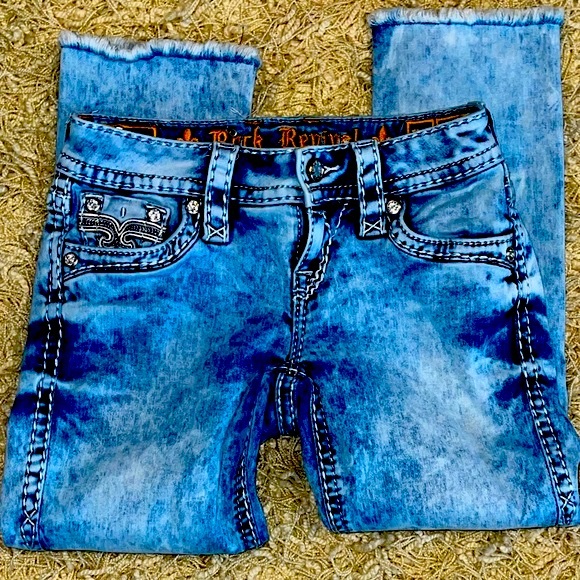 Rock Revival Distressed Pilkin Crop / Capri Siz 24